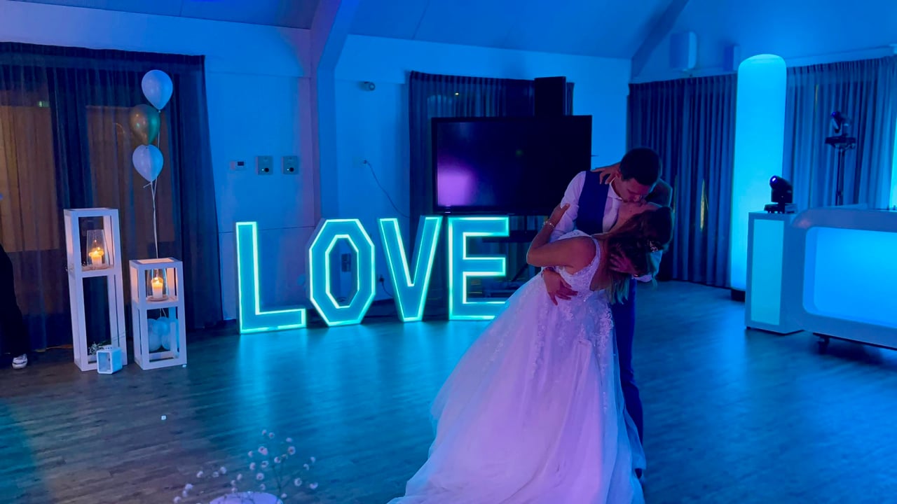 Trouwceremonie en decoratie in de Winkler Prins zaal