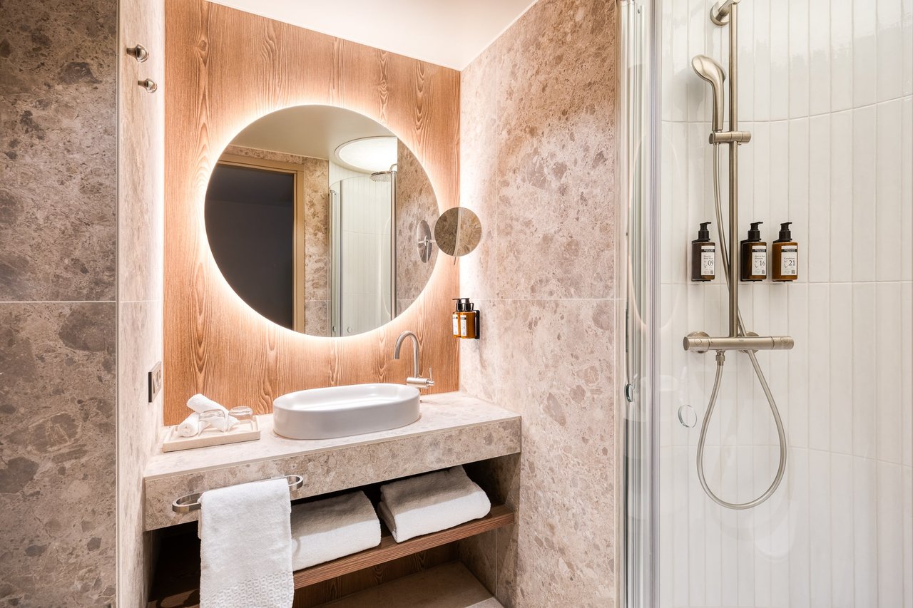 Standaardkamer badkamer