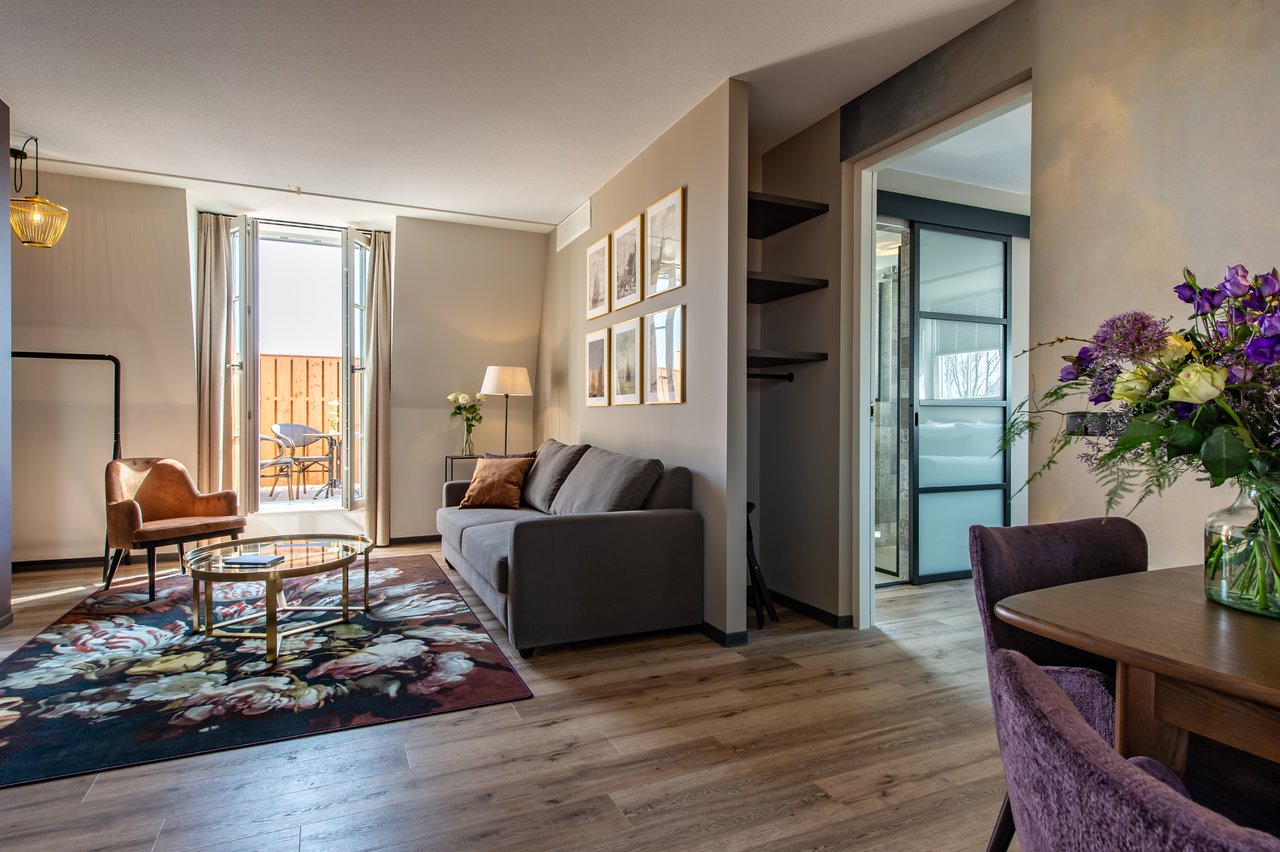 MONDRAGON_LOFT-SUITE (12).jpg