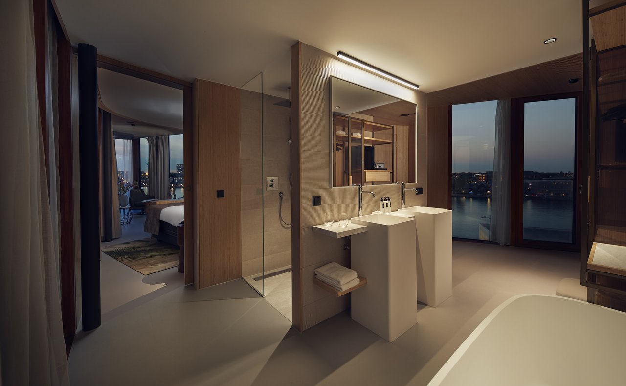 Hotel Jakarta Amsterdam - WOW Suite (2)