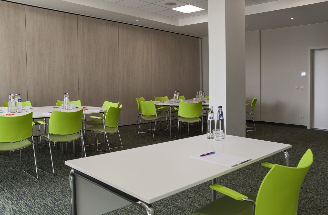 Vergaderzaal 90p ibis Styles Zeebrugge (2)