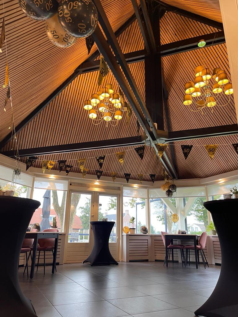 bar serre zaal.jpg