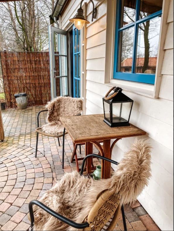 Terras 2 persoonshuisje.JPG