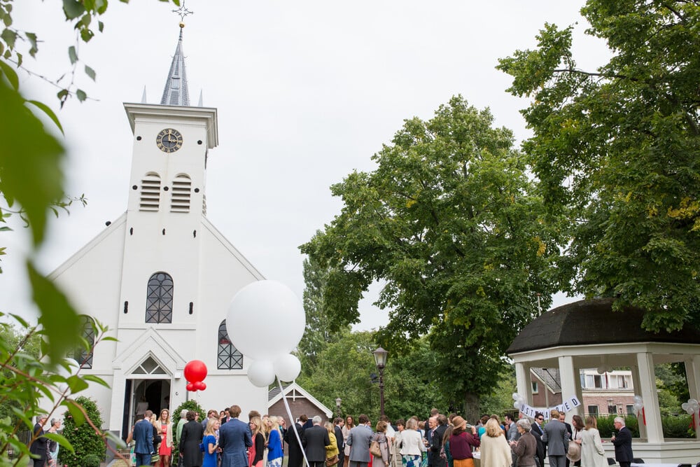Schellingwouderkerk | buiten met prieel