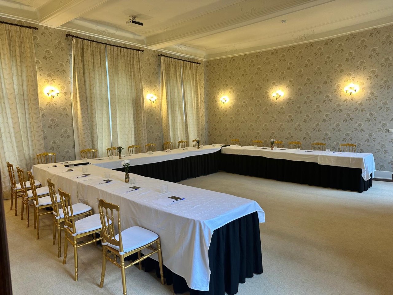 Salon de Looz – historisch vergaderen