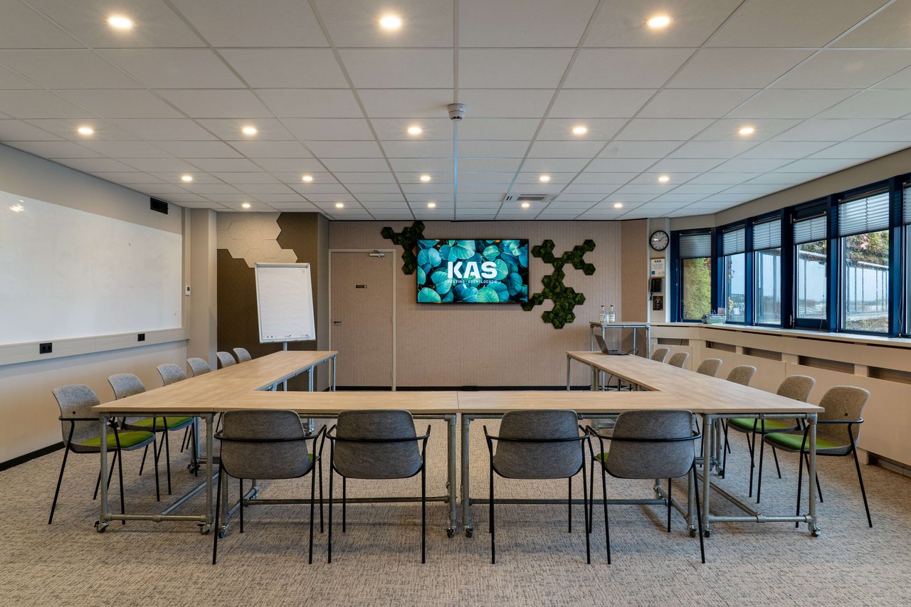 Vergaderruimte----Directiekamer-overzicht---KAS-Woerden