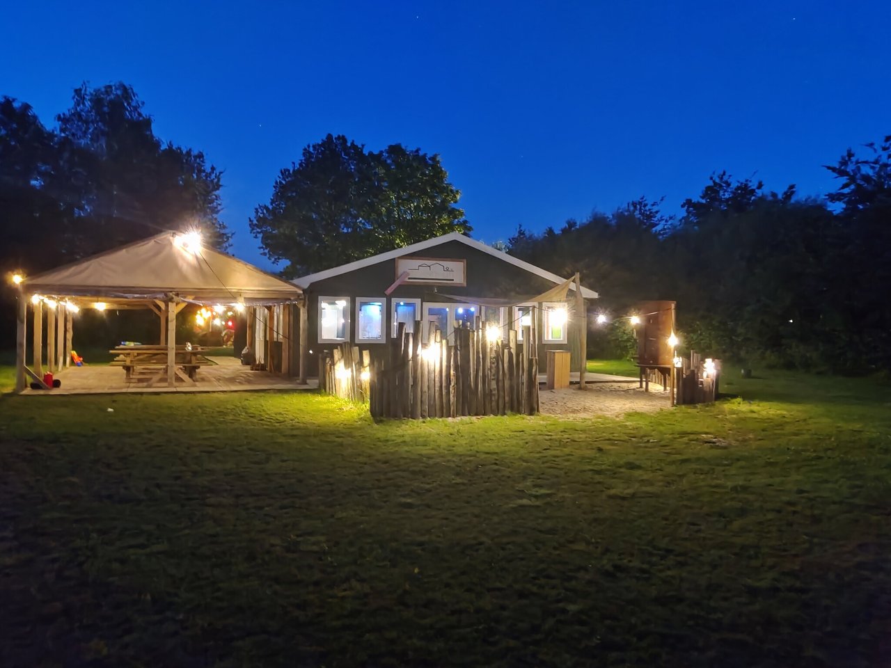 strandhuis-donker