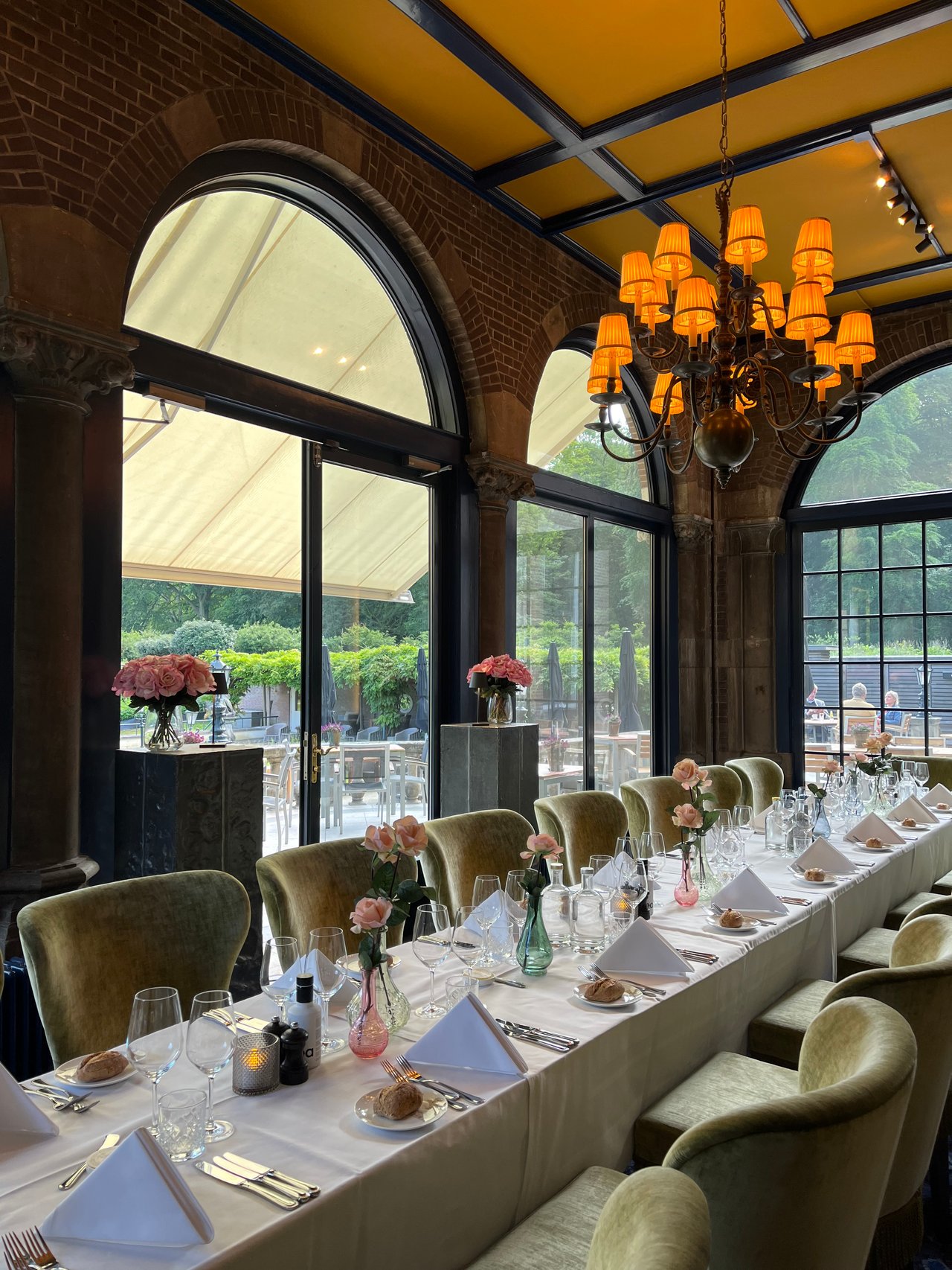 Serre opgedekt diner