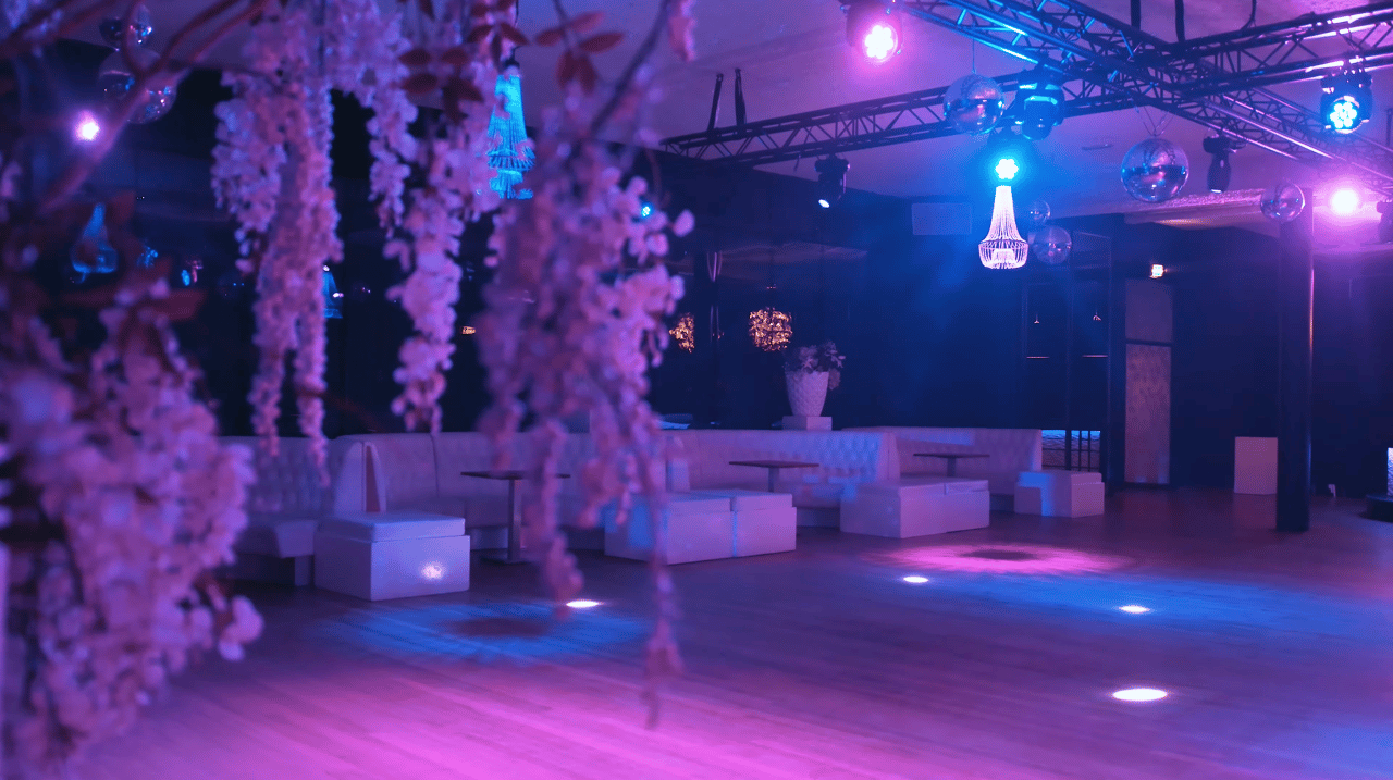 Lounge The ballroom