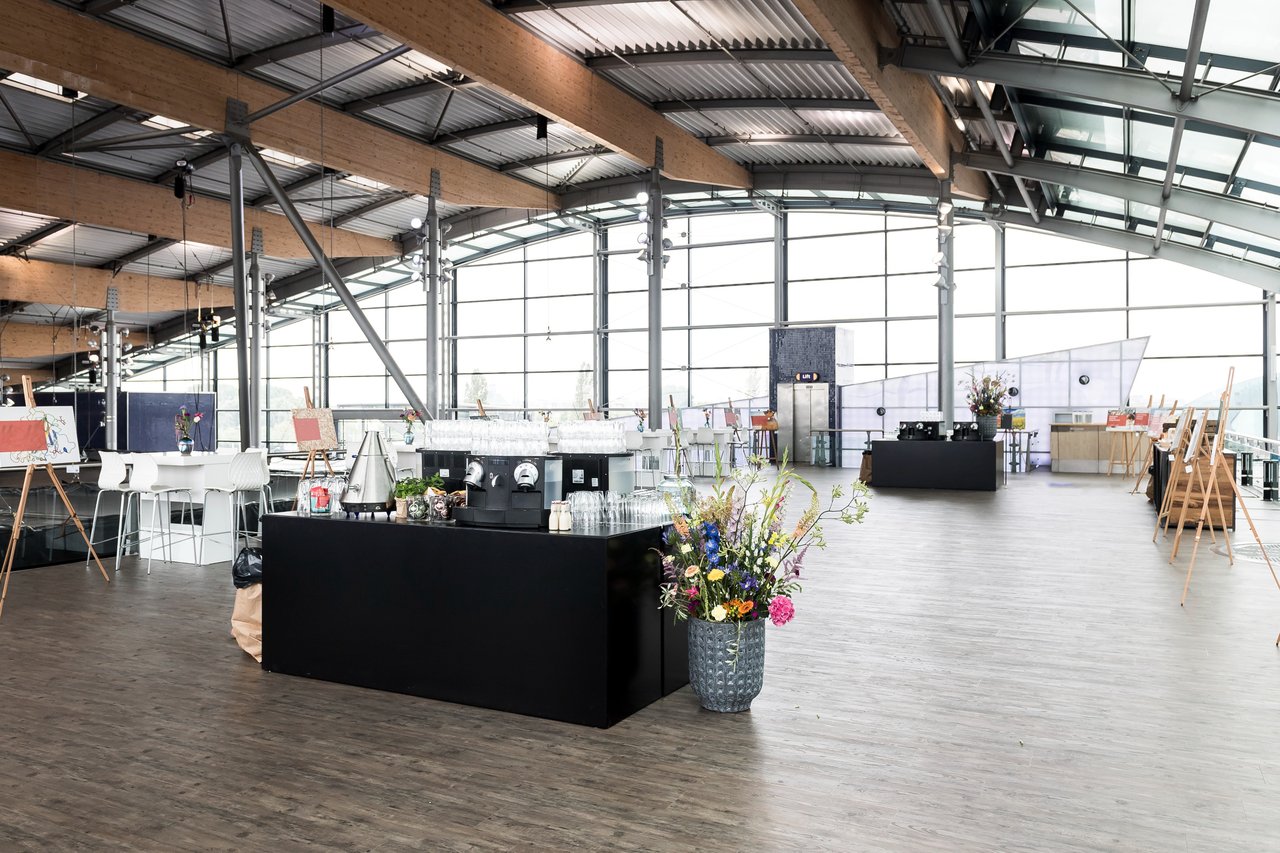 Poster sessie op Panorana Deck