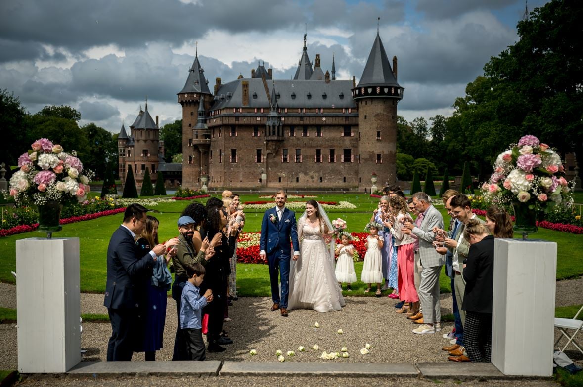 Trouwen in de Romeinse Tuin van Kasteel de Haar