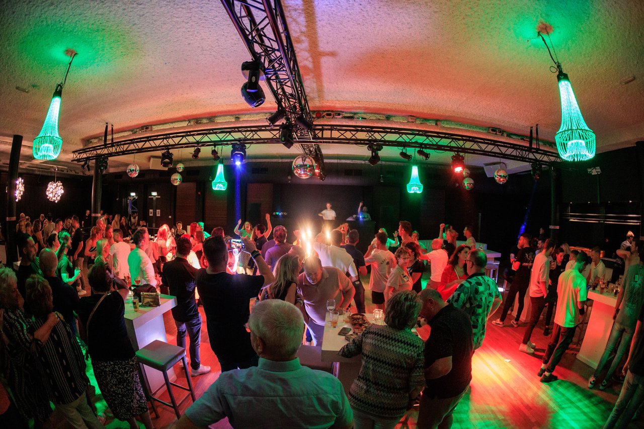 Feest The Ballroom