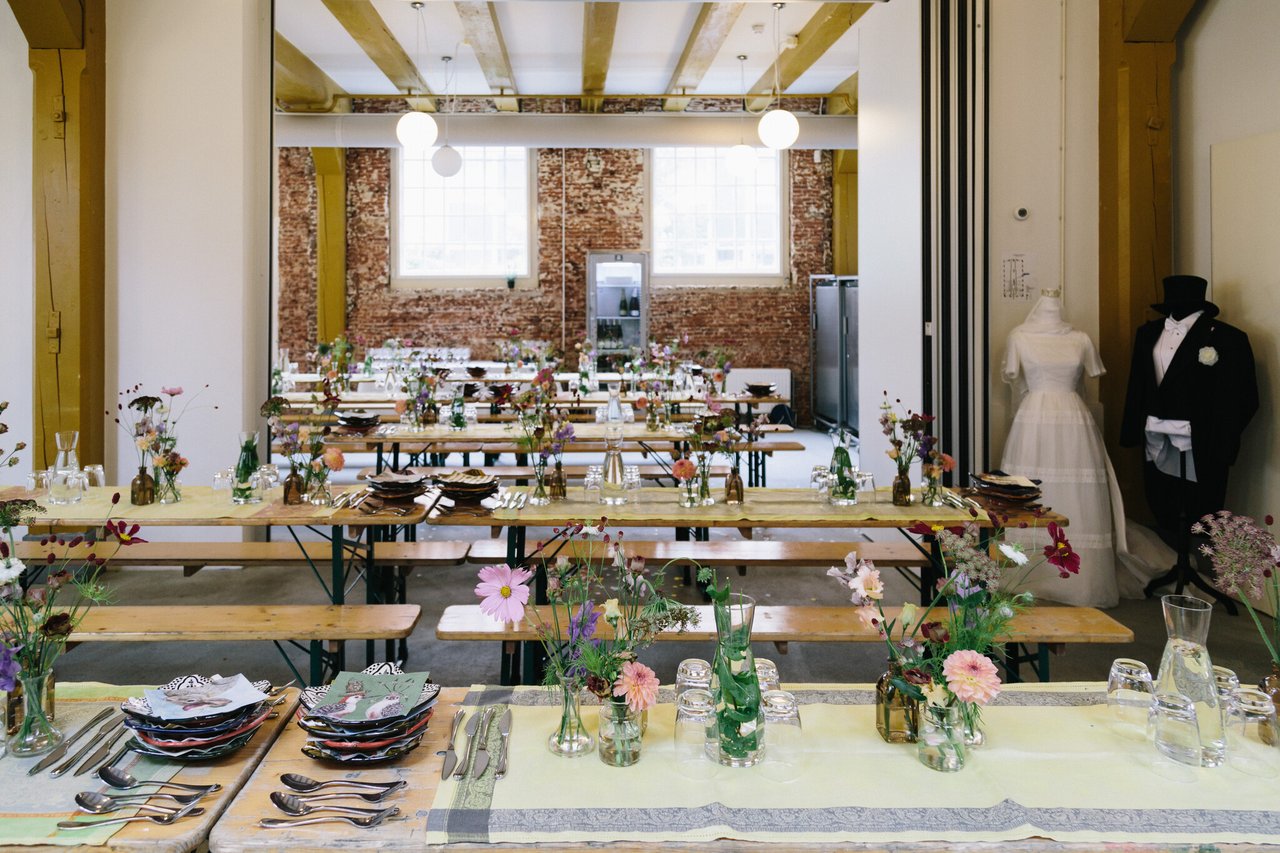 Grachtenzaal lange tafels