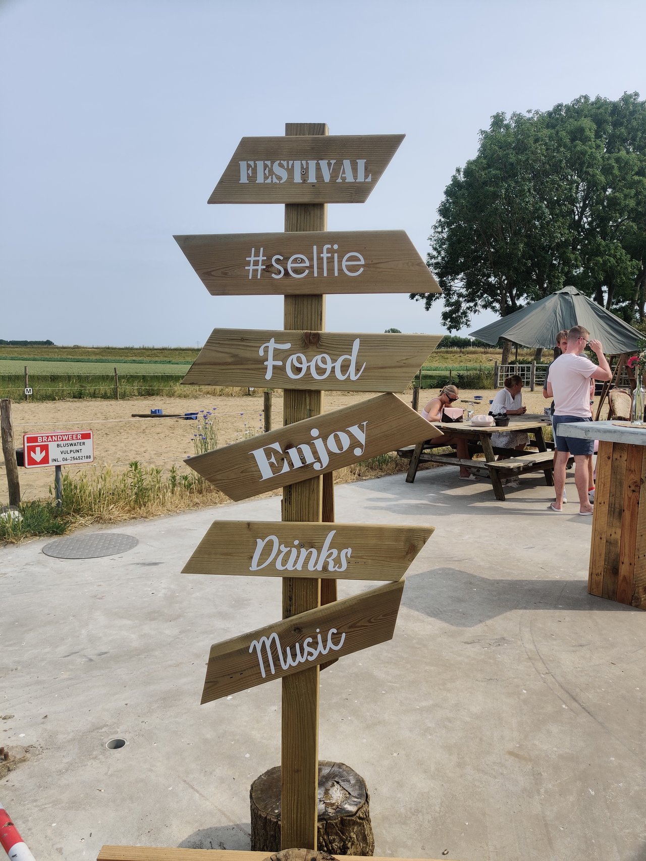 Brielse_Boer_Terras_Wegwijzer.jpg