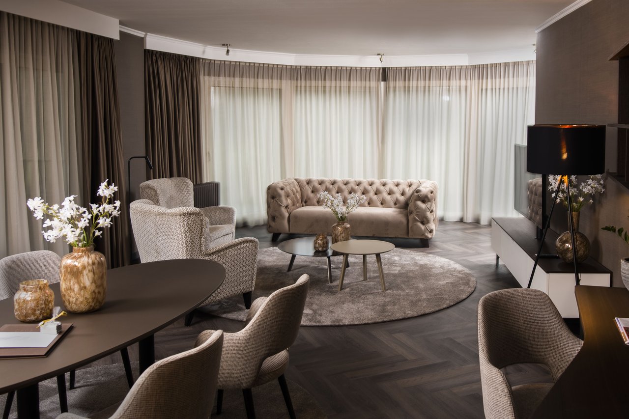 Royal Suite 03.JPG