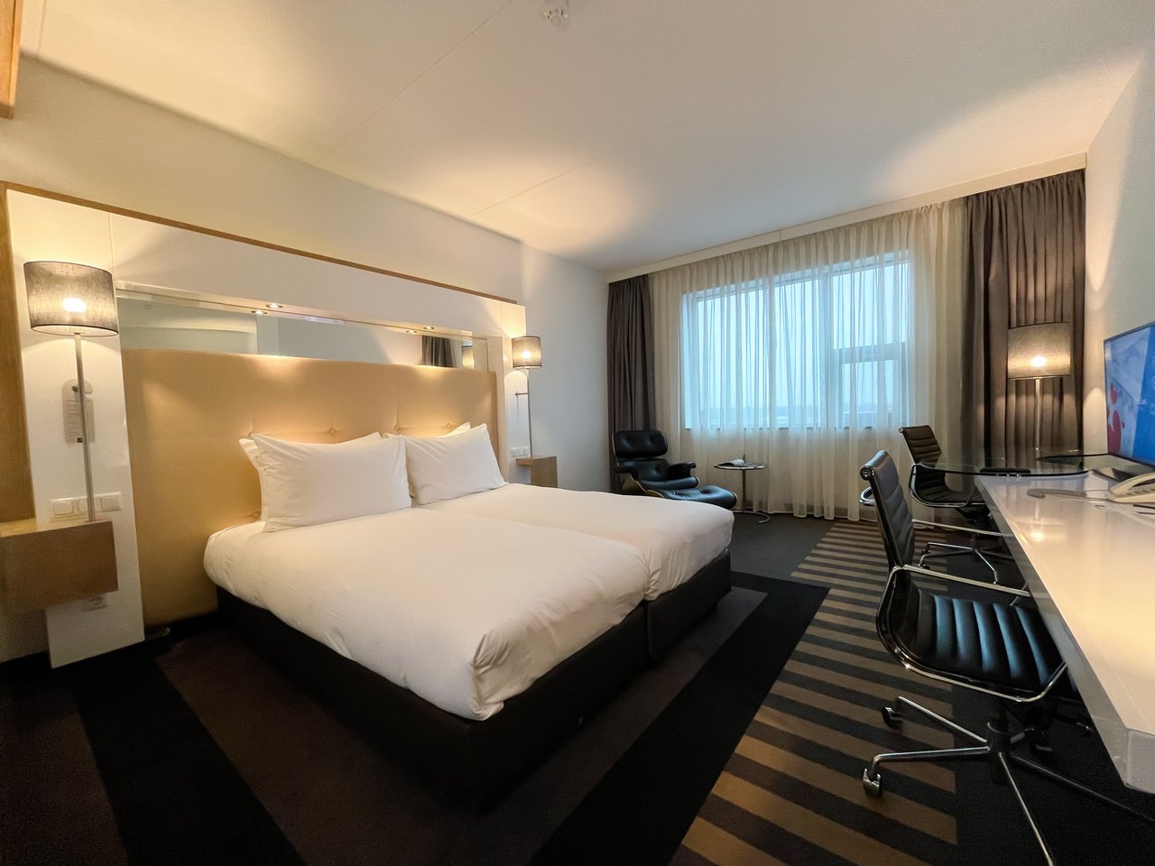 WTC - Comfort Deluxe Twin - entree - 02.jpg