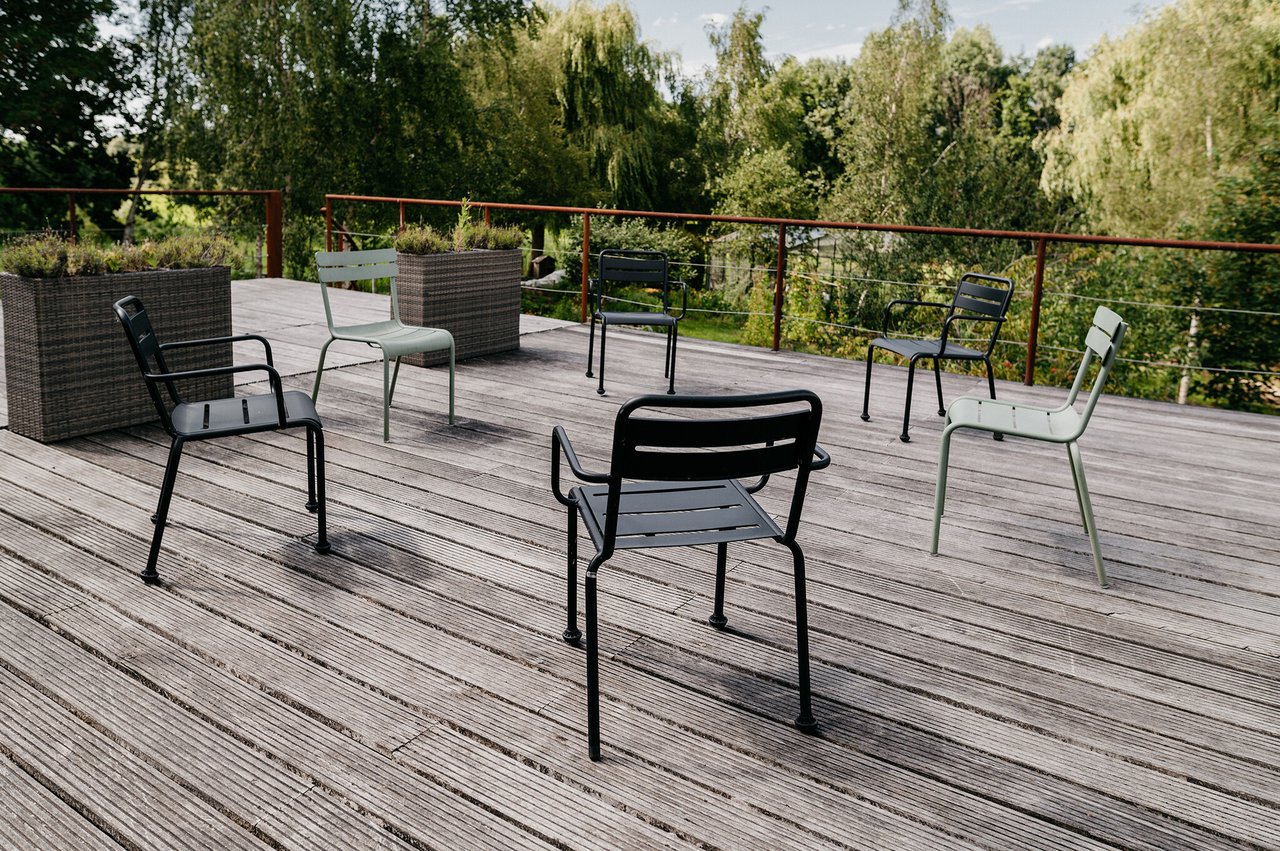 Overleg op terras van de Verdieping