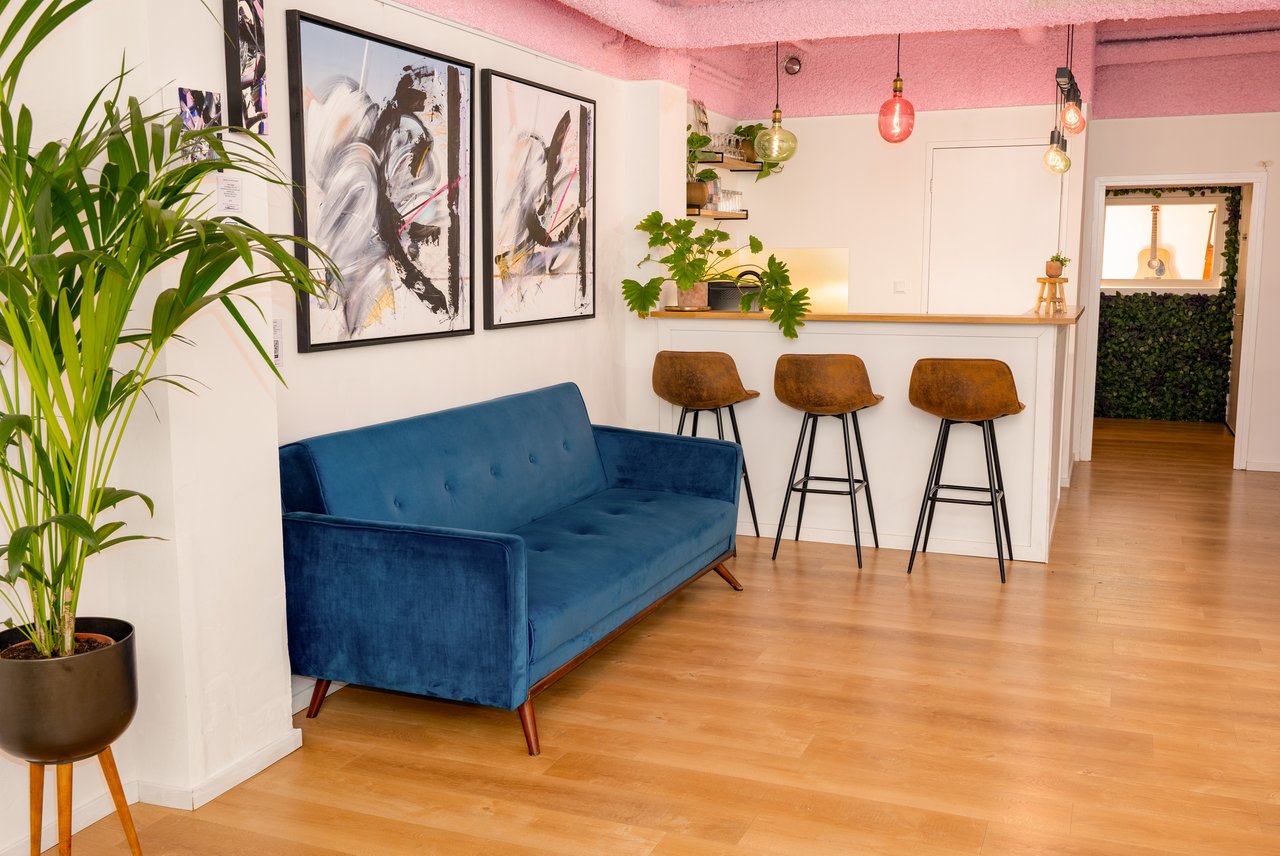 Vergaderlocatie DeepSpace (warm) - 2.jpg