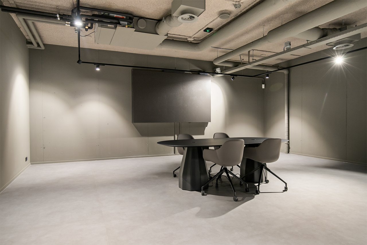 25. Studio.jpg