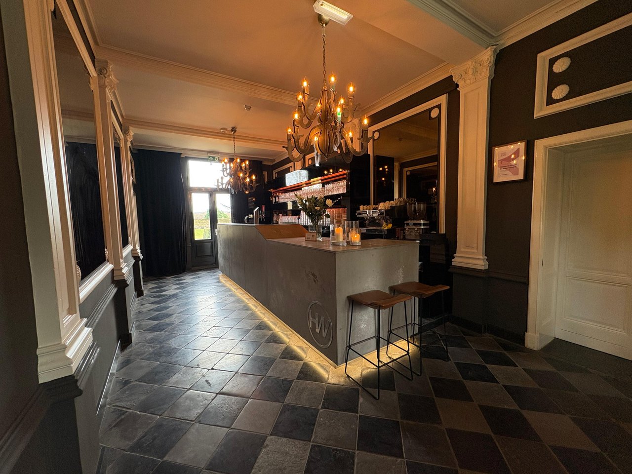Bar (1)