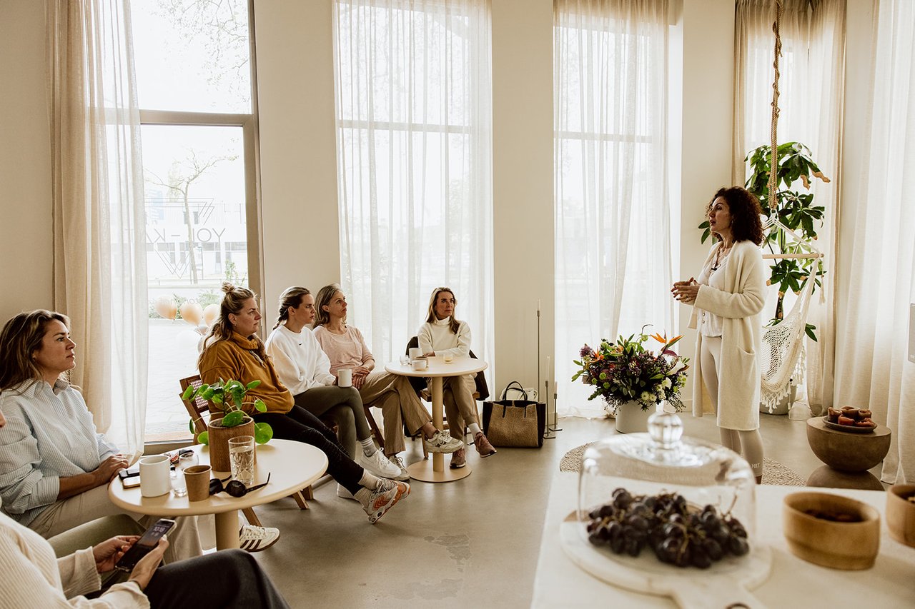 Ruimte 1 - Stijlvolle en lichte ontvangstruimte met kitchenette – Yol-Kat Studio Eindhoven  (4)