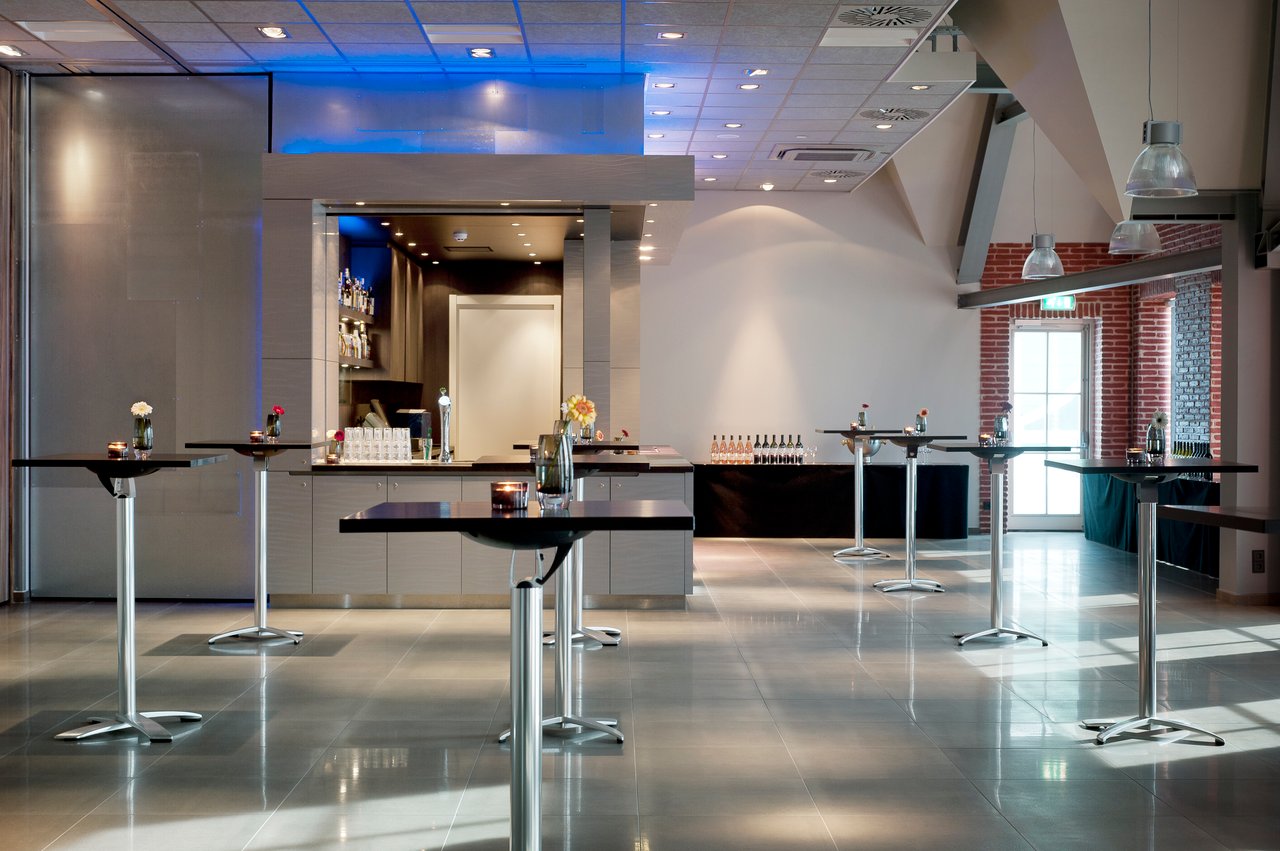 Inntel Hotels Amsterdam Zaandam - Catering room.jpg