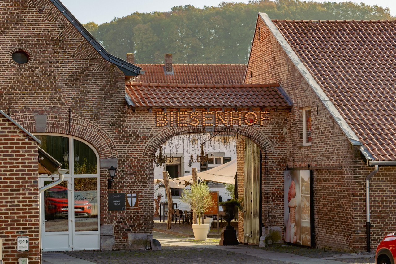 Entree binnenplaats