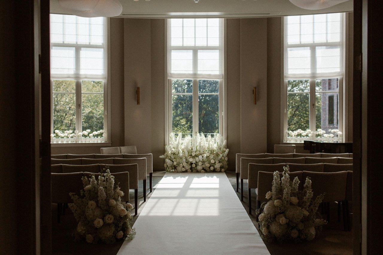 Ceremonie decoratie in de Park Salon