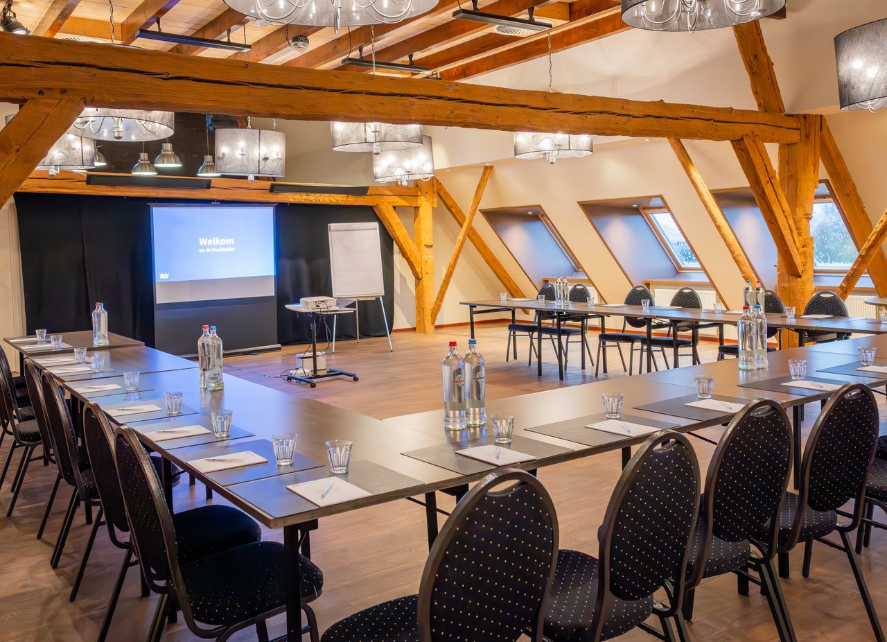 Hooizolder Vergaderopstelling