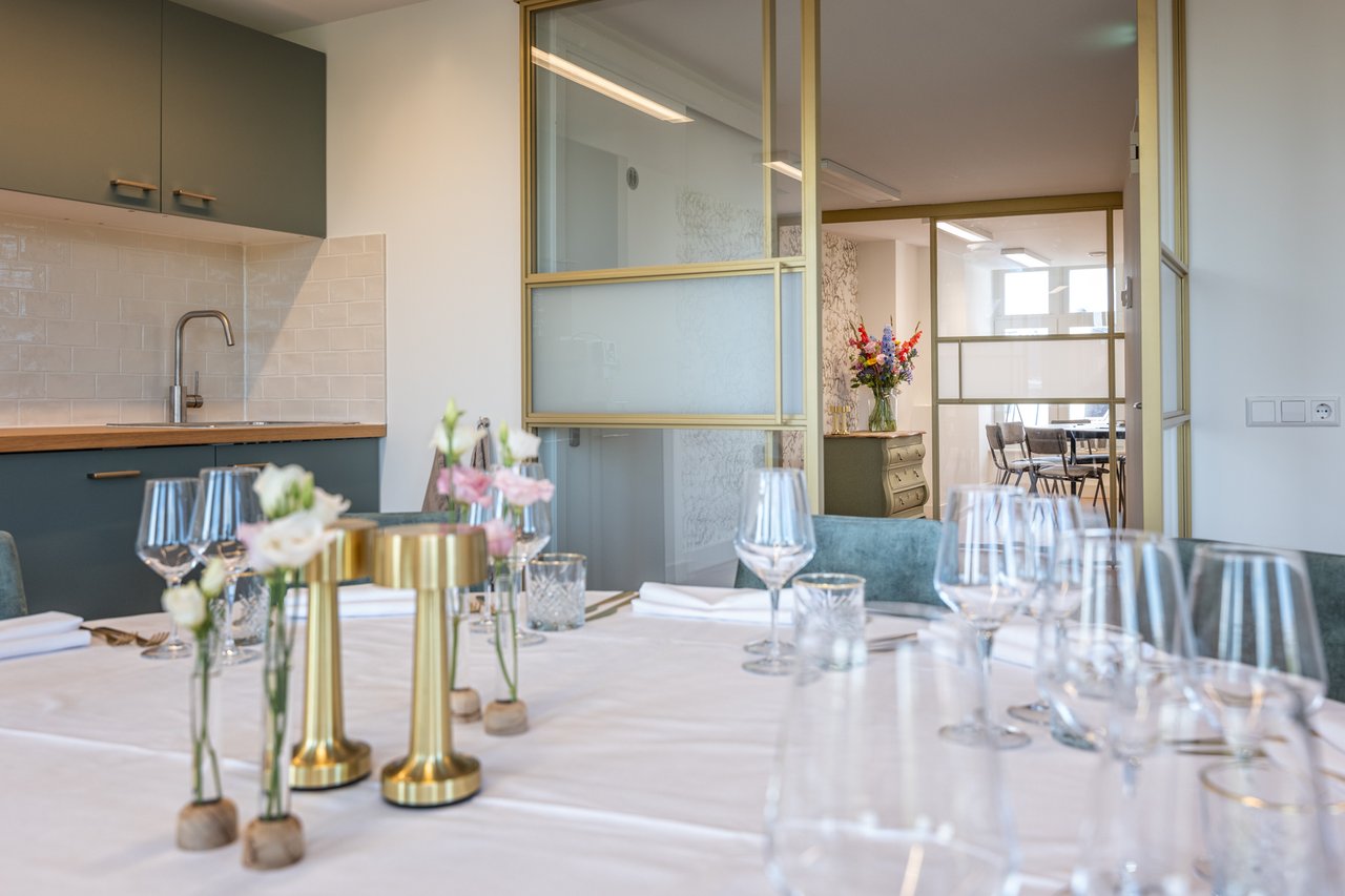 Eat2Gather board en tastingrooms fine dining.jpg