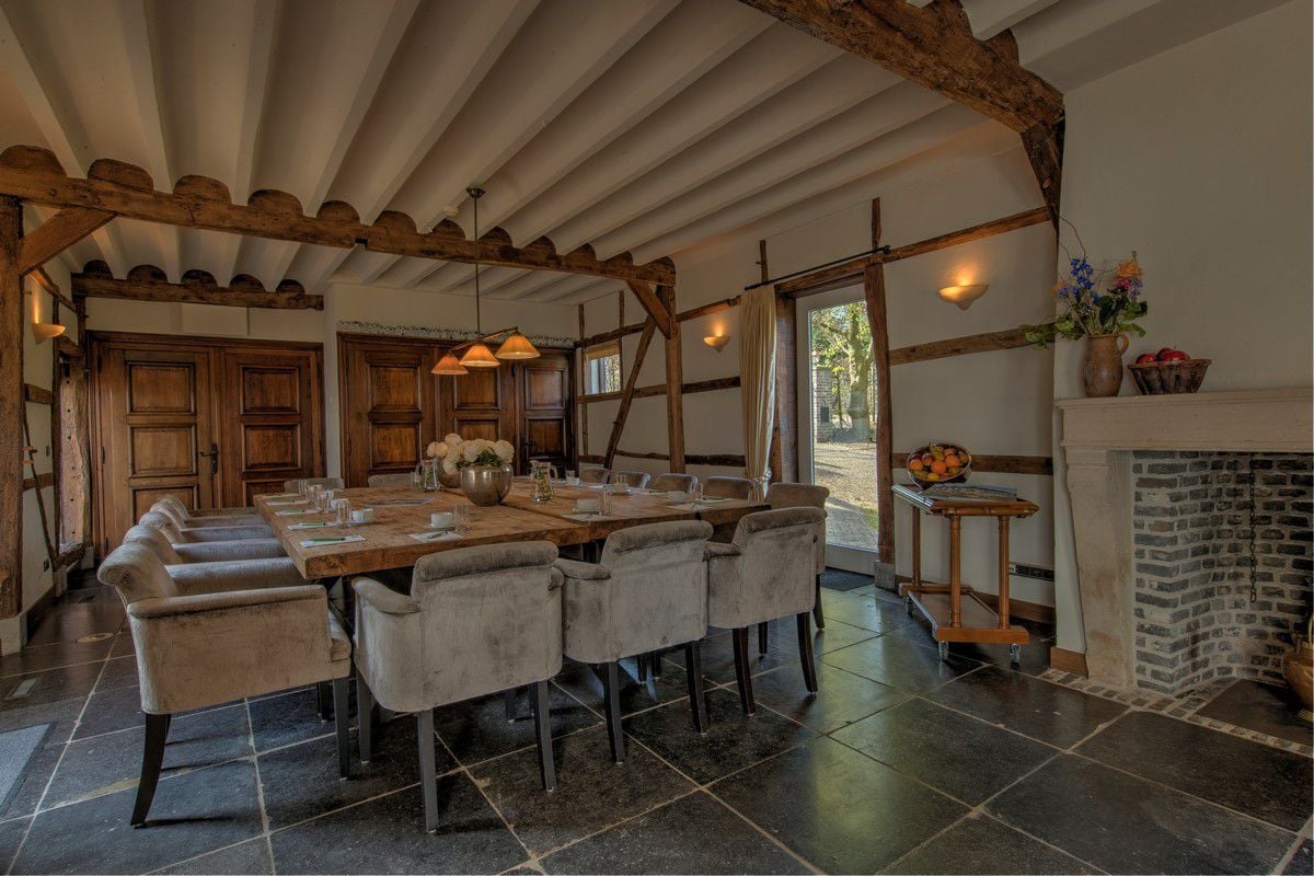 20-persoons-villa-vakwerkboerderij-agenbeuke-zuid-limburg-07A92484ED-E29C-7E07-2A04-2668FAE201D5-1200-800.jpg