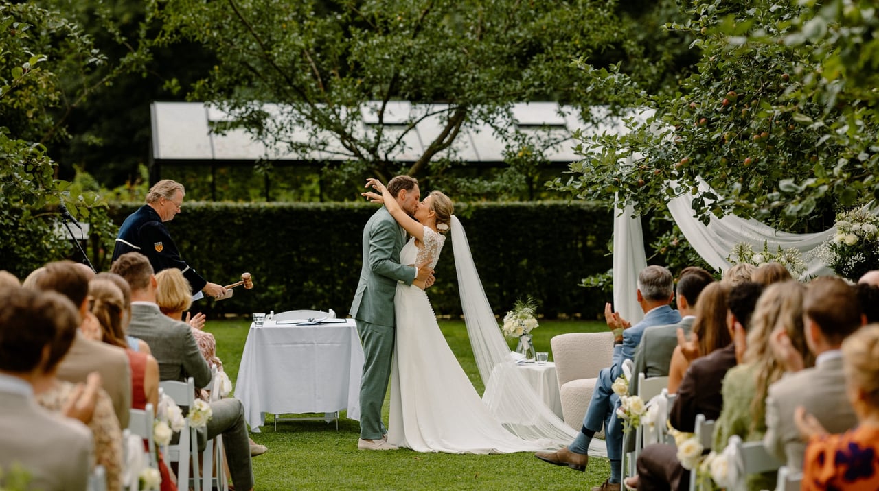 Ceremonie in de Boomgaard