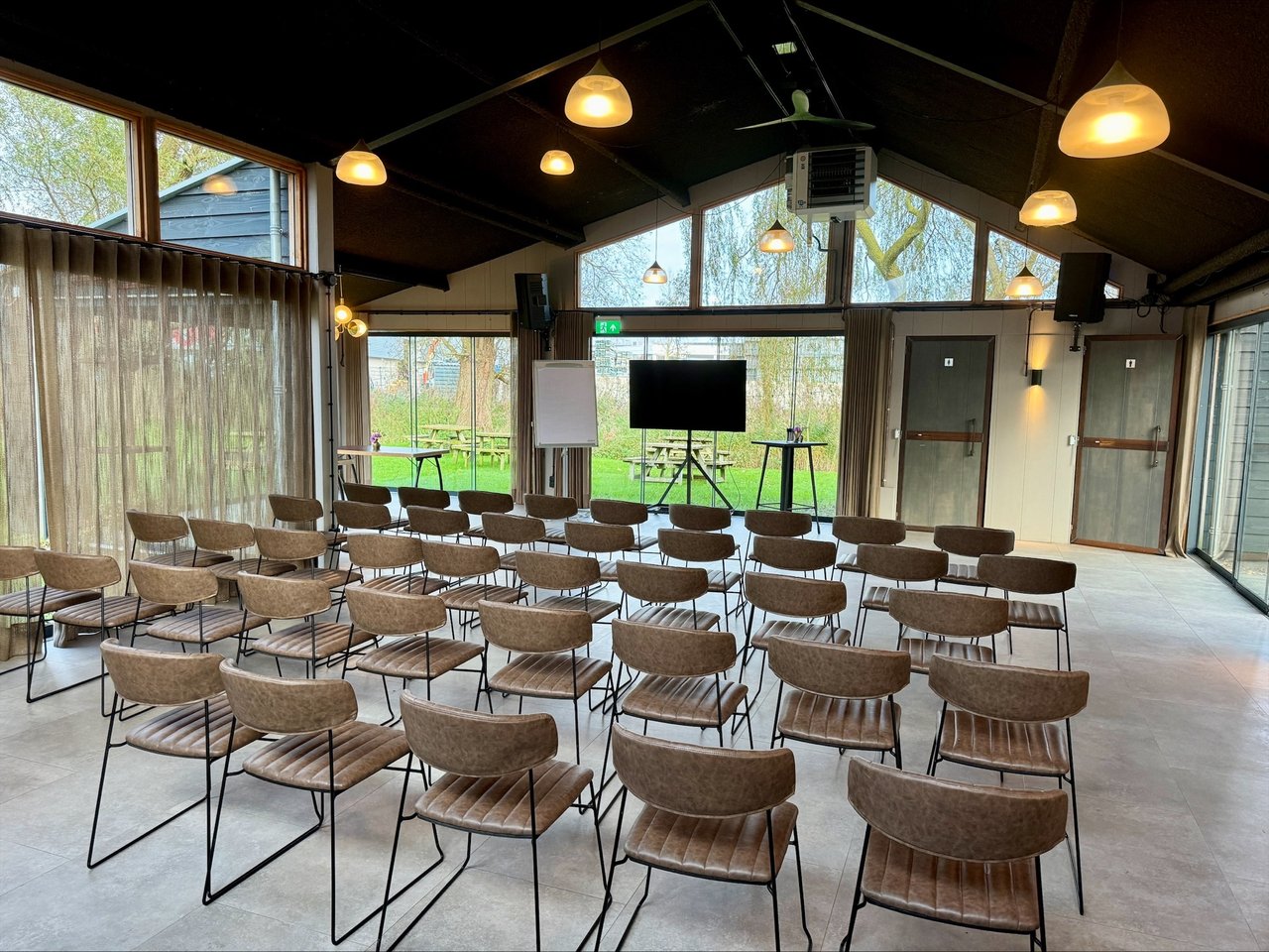 Theateropstelling tuinhuis
