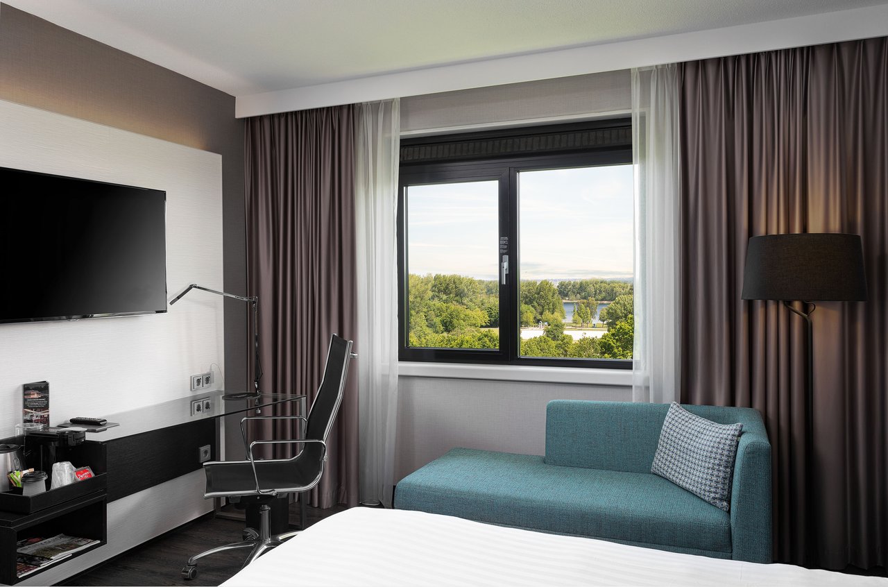 Courtyard by Marriott Amsterdam Airport - Business Superior King 