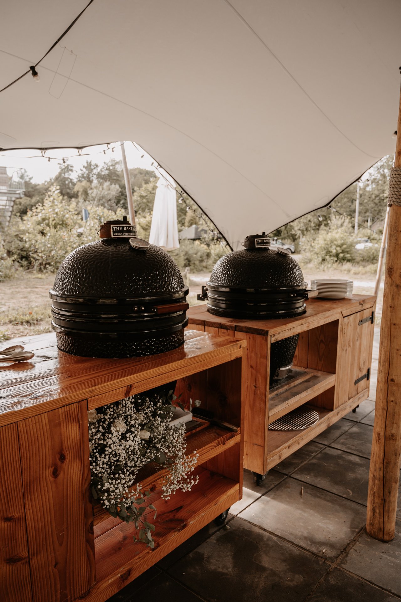 Barbecue bij trouwlocatie De Zeegser Duinen