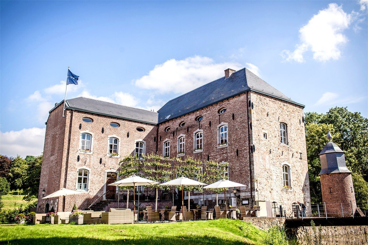 Terras voor het kasteel