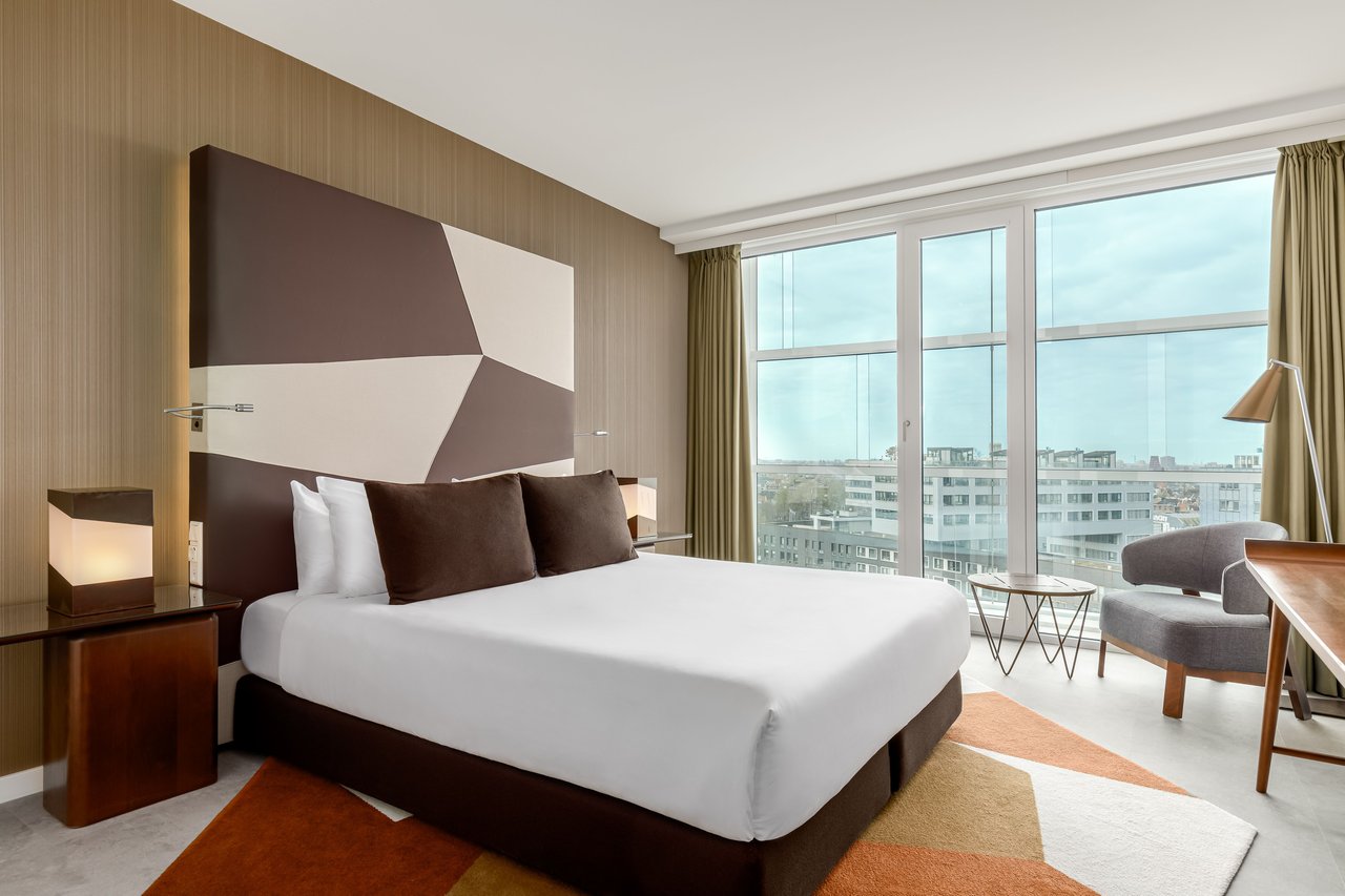 Superior double room city view