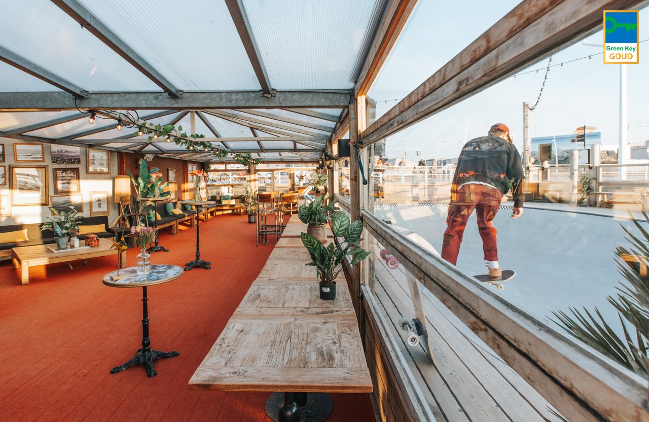Het Zijterras van Hart Beach: perfect voor bijeenkomsten tot 70 personen