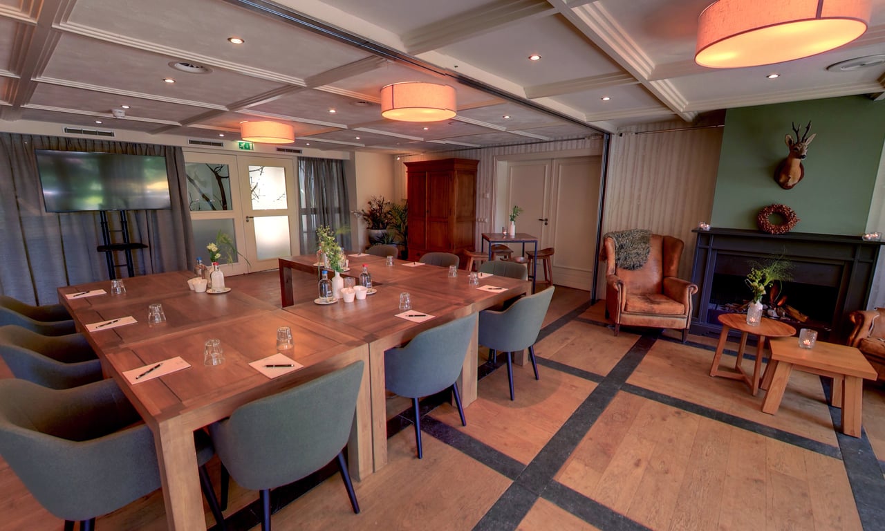 Herenkamer in vergaderopstelling