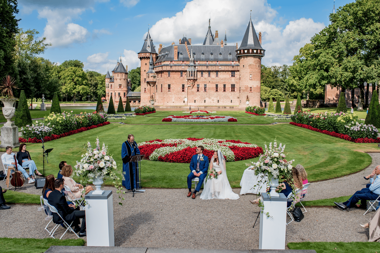 Jullie serene huwelijk in de exclusieve Romeinse Tuin
