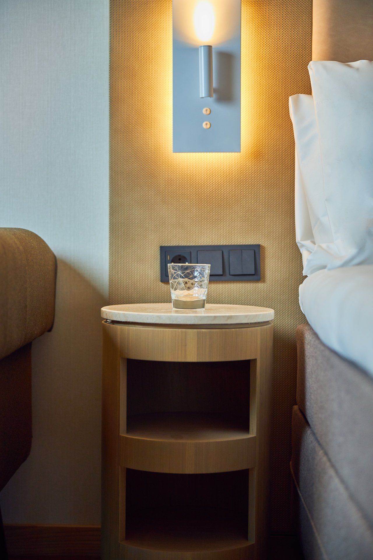 TheMarketHotel-GlassonTable.jpg
