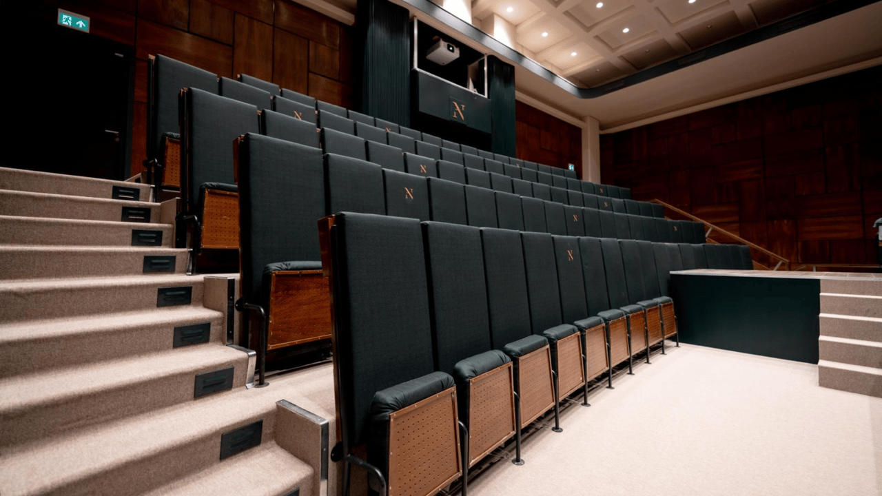 Neherlab Auditorium vanaf het podium