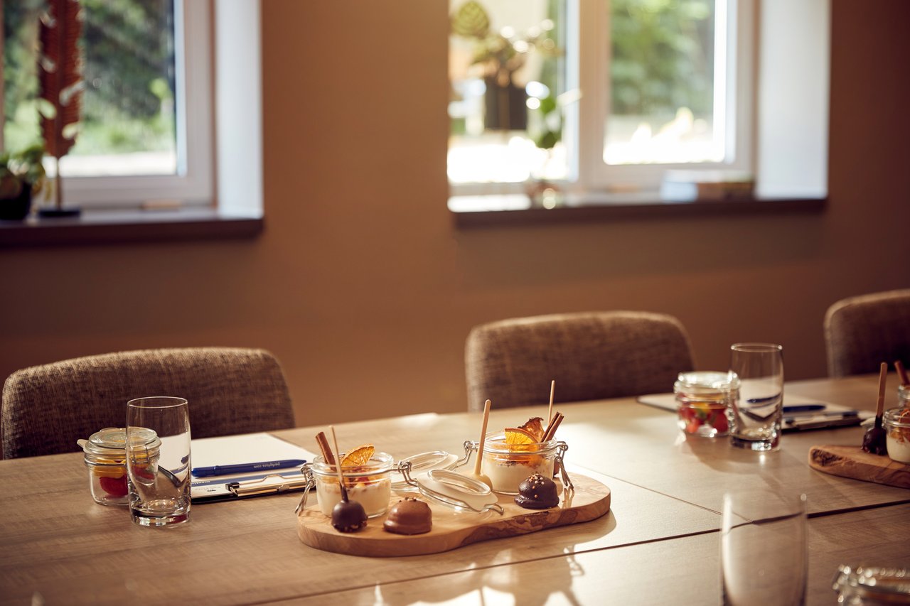 Meeting room: morning-break-out
