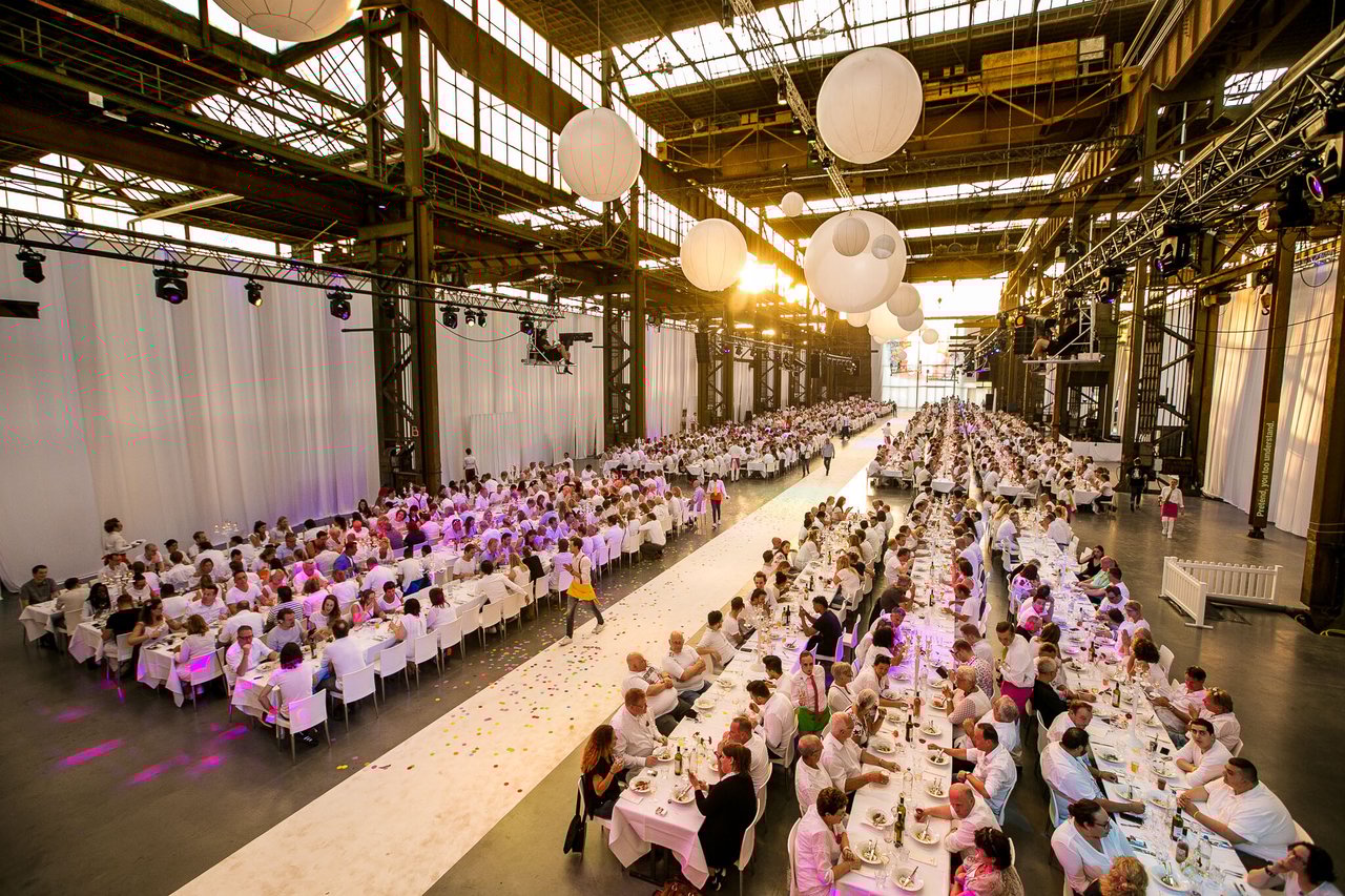 Copy-of-Sit-down-Dinner