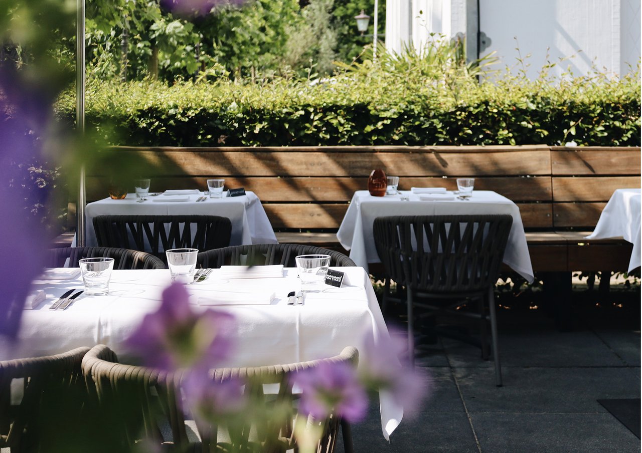 De Witte Dame Perron Terras.jpg