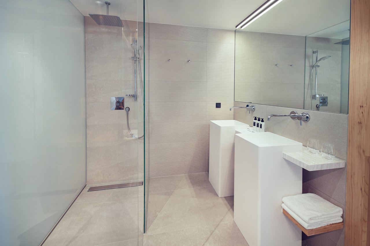 Hotel Jakarta Amsterdam - Superior met douche & balkon (1)