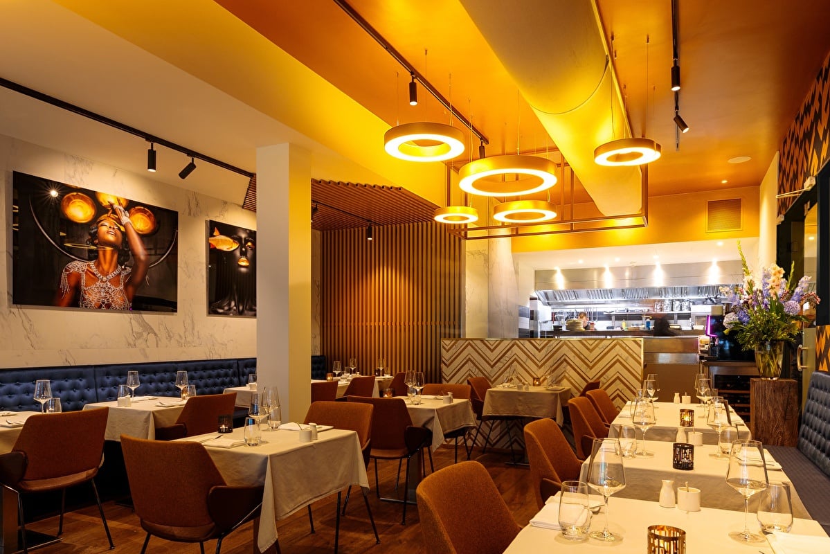 restaurant-1200x800 (1).jpg
