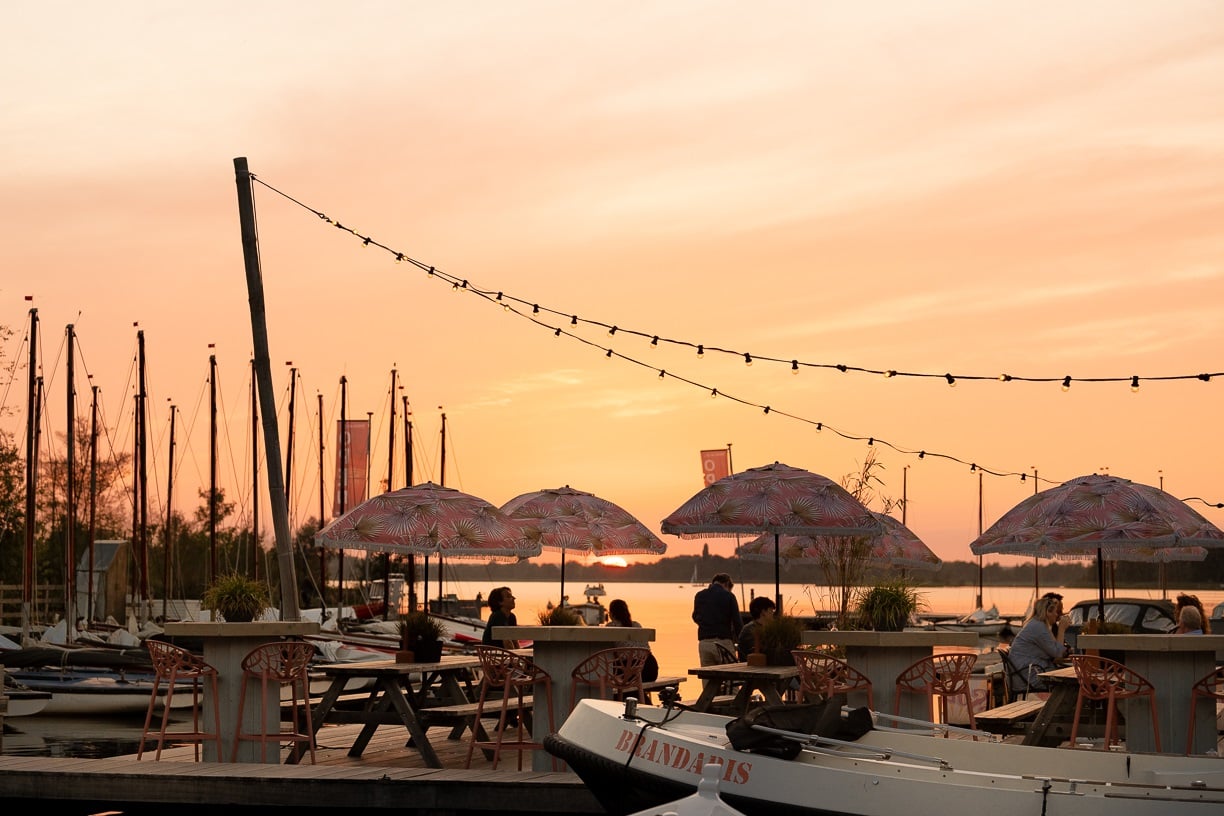 200 terras ondergaande zon licht oranje rose gloed.jpg (1)