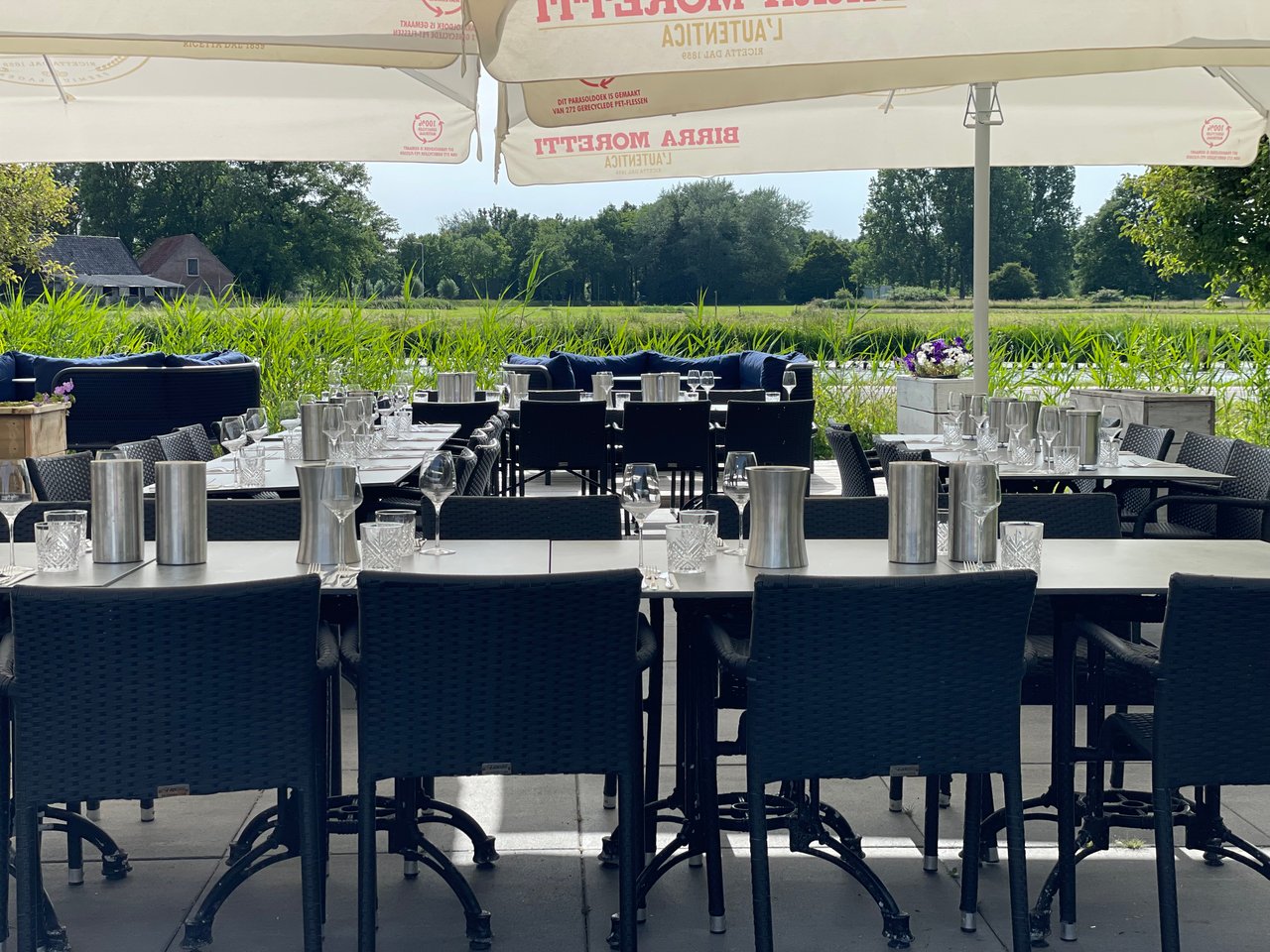 Tafel setting.jpg