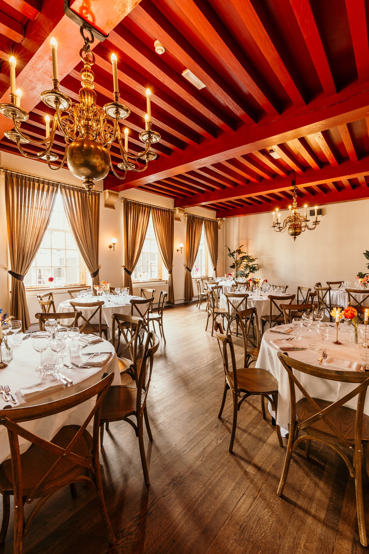 Ronde tafel diner bloem Admiraalszaal-4.jpeg